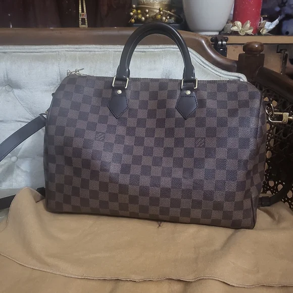 (SOLD)Authentic Louis Vuitton Damier Ebene bandoulier - Picture 2 of 16